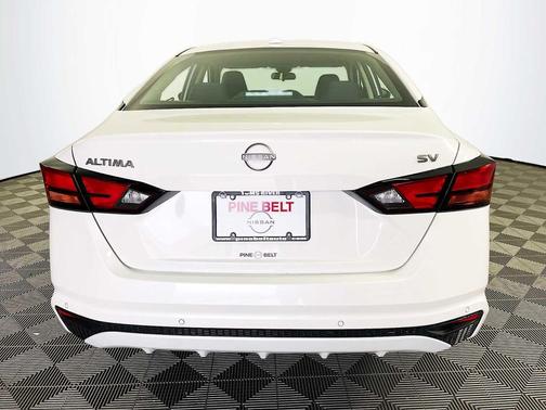 Pearl White Tricoat 2024 Nissan Altima 2.5 SV