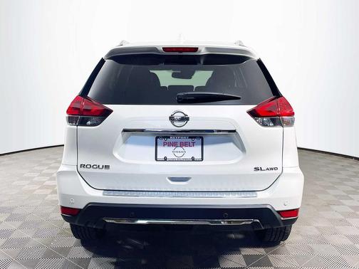 2020 Nissan Rogue SL