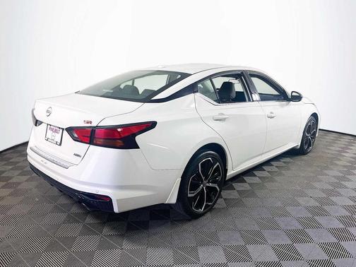 2023 Nissan Altima SR Intelligent AWD