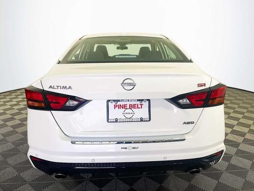 2023 Nissan Altima SR Intelligent AWD