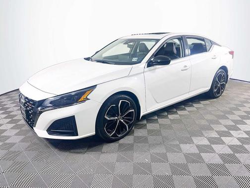 2023 Nissan Altima SR Intelligent AWD