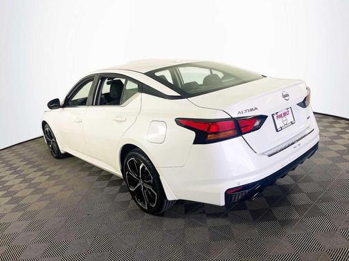 2023 Nissan Altima SR Intelligent AWD