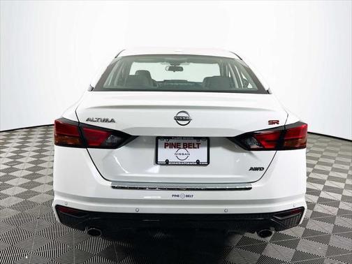 2023 Nissan Altima SR Intelligent AWD
