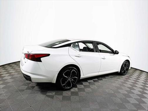 2023 Nissan Altima SR Intelligent AWD