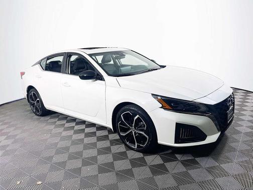 2024 Nissan Altima SR Intelligent AWD