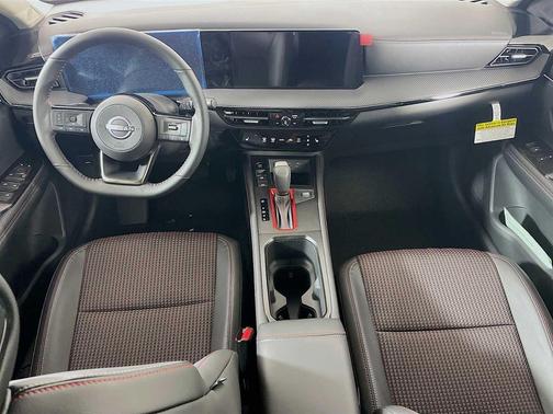 Aspen White Tricoat 2026 Nissan Kicks SR