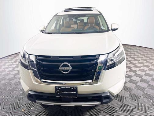 Pearl White Tricoat 2024 Nissan Pathfinder Platinum 4WD
