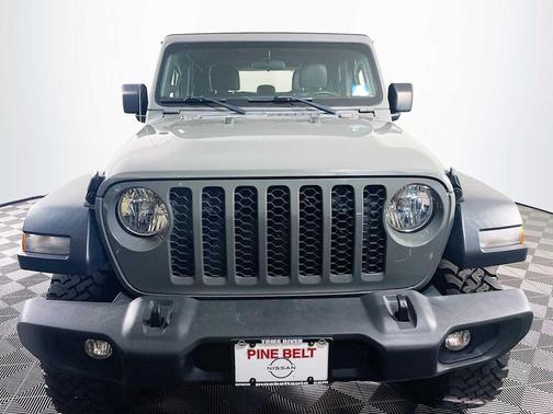 2020 Jeep Gladiator Sport