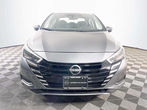 Gun Metallic 2025 Nissan Versa 1.6 SV