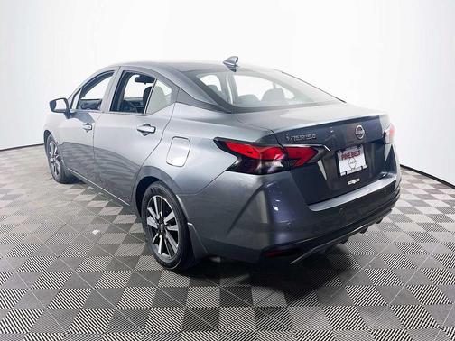 Gun Metallic 2025 Nissan Versa 1.6 SV