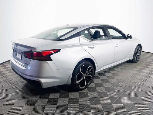 2025 Nissan Altima SR AWD