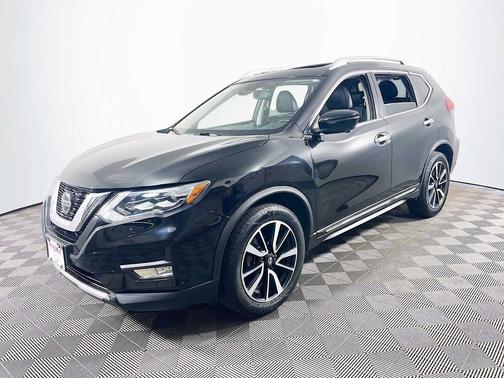 Magnetic Black 2018 Nissan Rogue SL