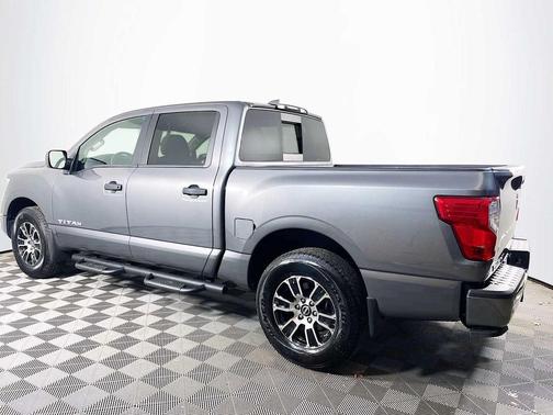 2024 Nissan Titan SV