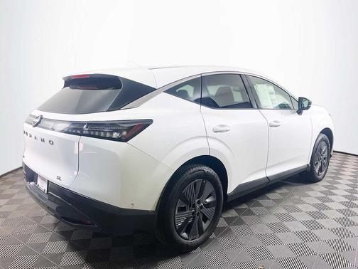 2025 Nissan Murano SL