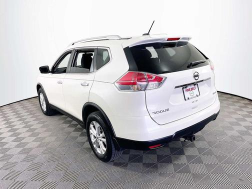Pearl White 2016 Nissan Rogue SV
