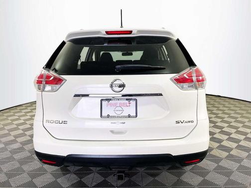 Pearl White 2016 Nissan Rogue SV