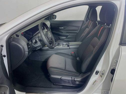 Aspen White Tricoat 2026 Nissan Sentra SR