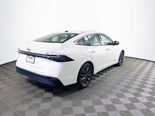 Aspen White Tricoat 2026 Nissan Sentra SL