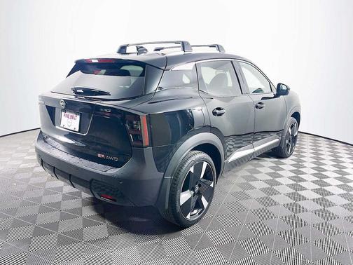 Super Black 2026 Nissan Kicks SR