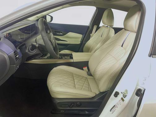 Aspen White Tricoat 2026 Nissan Sentra SL