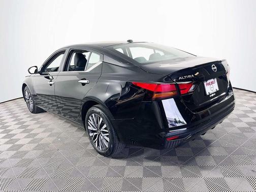 Super Black 2024 Nissan Altima 2.5 SV