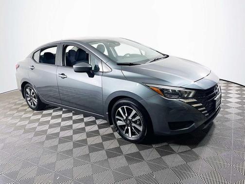 Gun Metallic 2025 Nissan Versa 1.6 SV