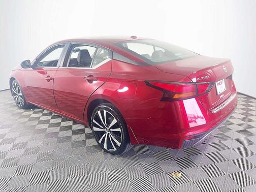 2022 Nissan Altima SR Intelligent AWD