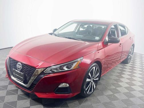 2022 Nissan Altima SR Intelligent AWD