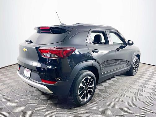 Mosaic Black Metallic 2024 Chevrolet Trailblazer LT