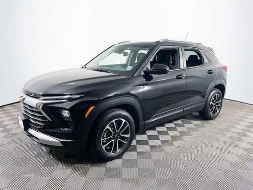 Mosaic Black Metallic 2024 Chevrolet Trailblazer LT