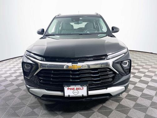 Mosaic Black Metallic 2024 Chevrolet Trailblazer LT