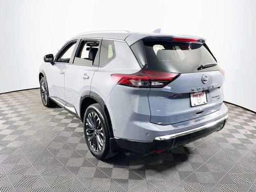 2024 Nissan Rogue Platinum