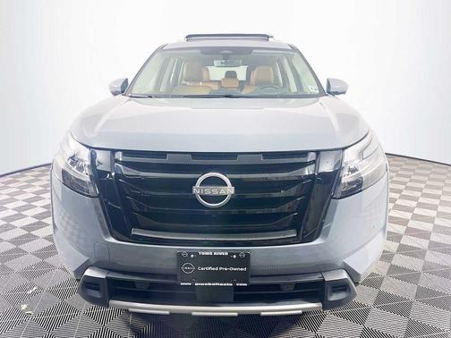 2023 Nissan Pathfinder Platinum 4WD