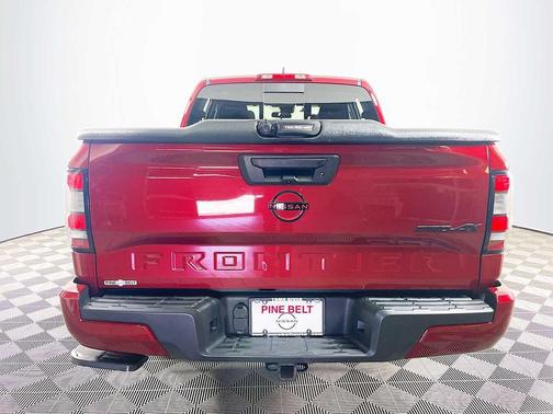 Cardinal Red Metallic Tricoat 2024 Nissan Frontier PRO-4X