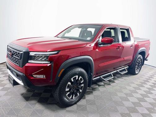 Cardinal Red Metallic Tricoat 2024 Nissan Frontier PRO-4X