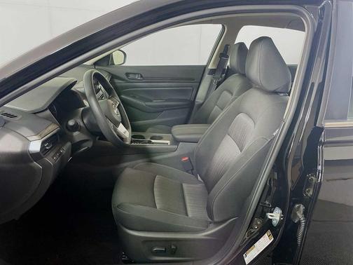 Super Black 2026 Nissan Altima SV FWD