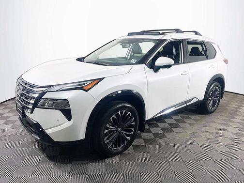 2025 Nissan Rogue Platinum