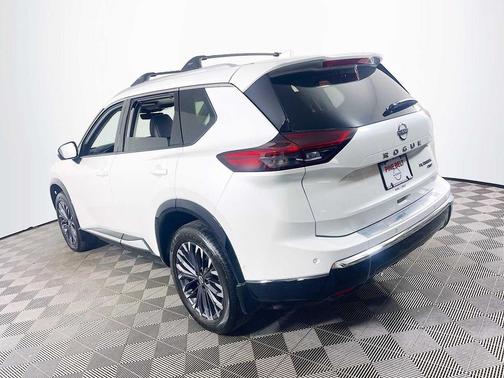 2025 Nissan Rogue Platinum