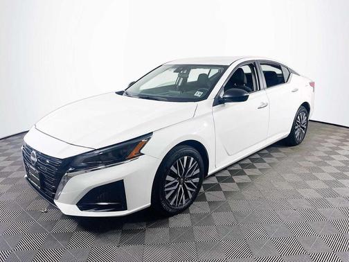 2025 Nissan Altima SV AWD