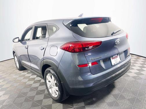 2021 Hyundai TUCSON SE