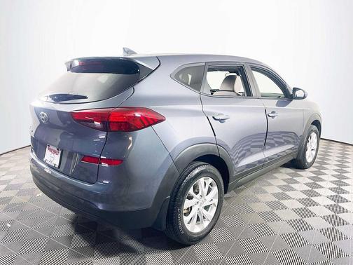 2021 Hyundai TUCSON SE