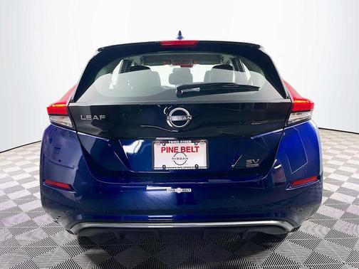 Deep Blue Pearl 2024 Nissan Leaf SV PLUS