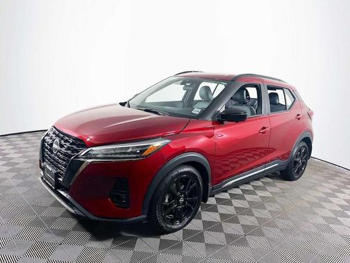 Scarlet Ember Tintcoat 2024 Nissan Kicks SR