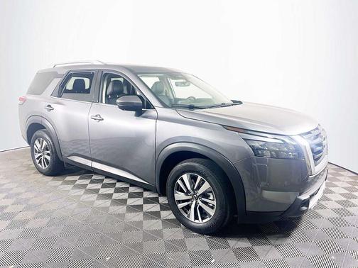 Gun Metallic 2025 Nissan Pathfinder SL 4WD
