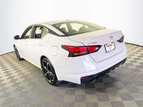 Gray Sky Pearl 2025 Nissan Altima SR FWD