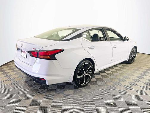 Gray Sky Pearl 2025 Nissan Altima SR FWD