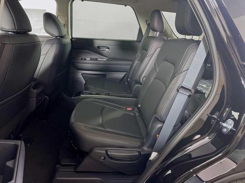 Super Black 2026 Nissan Pathfinder SL