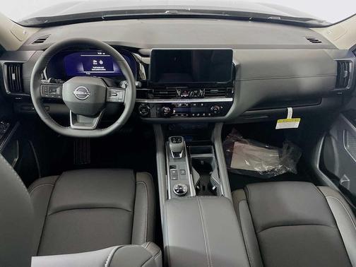 Super Black 2026 Nissan Pathfinder SL