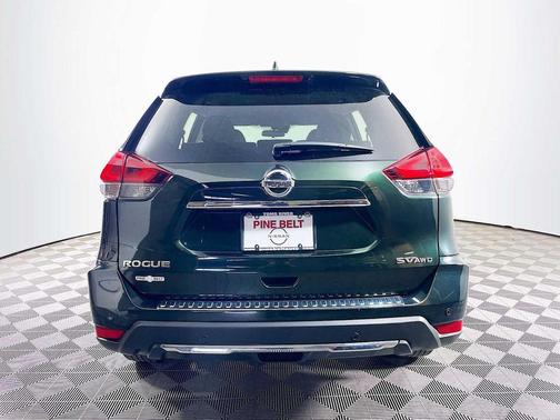 Midnight Pine Metallic 2020 Nissan Rogue SV