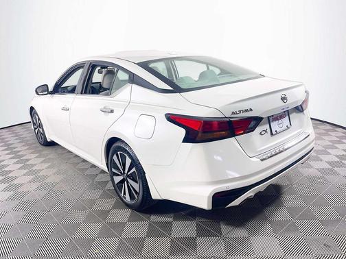 2020 Nissan Altima 2.5 SV